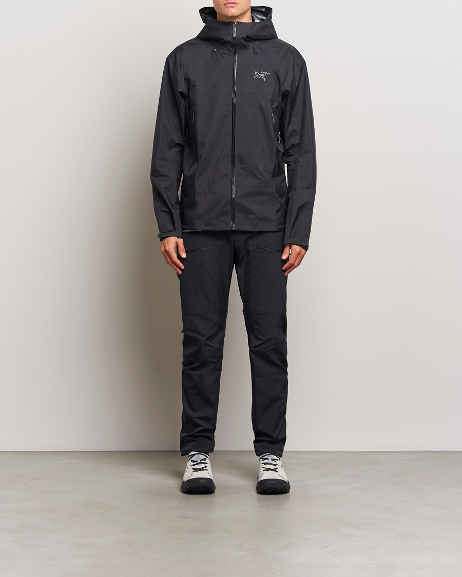 Arc'teryx Beta SL Jacket Black bei Care of Carl
