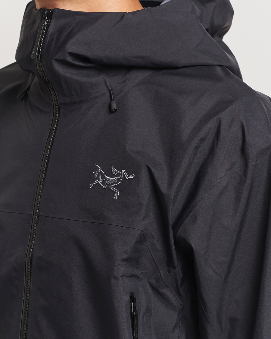 Arc'teryx Beta SL Jacket Black bei Care of Carl
