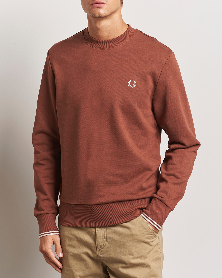 Herren | Pullover | Fred Perry | Crew Neck Sweatshirt Whiskey Brown