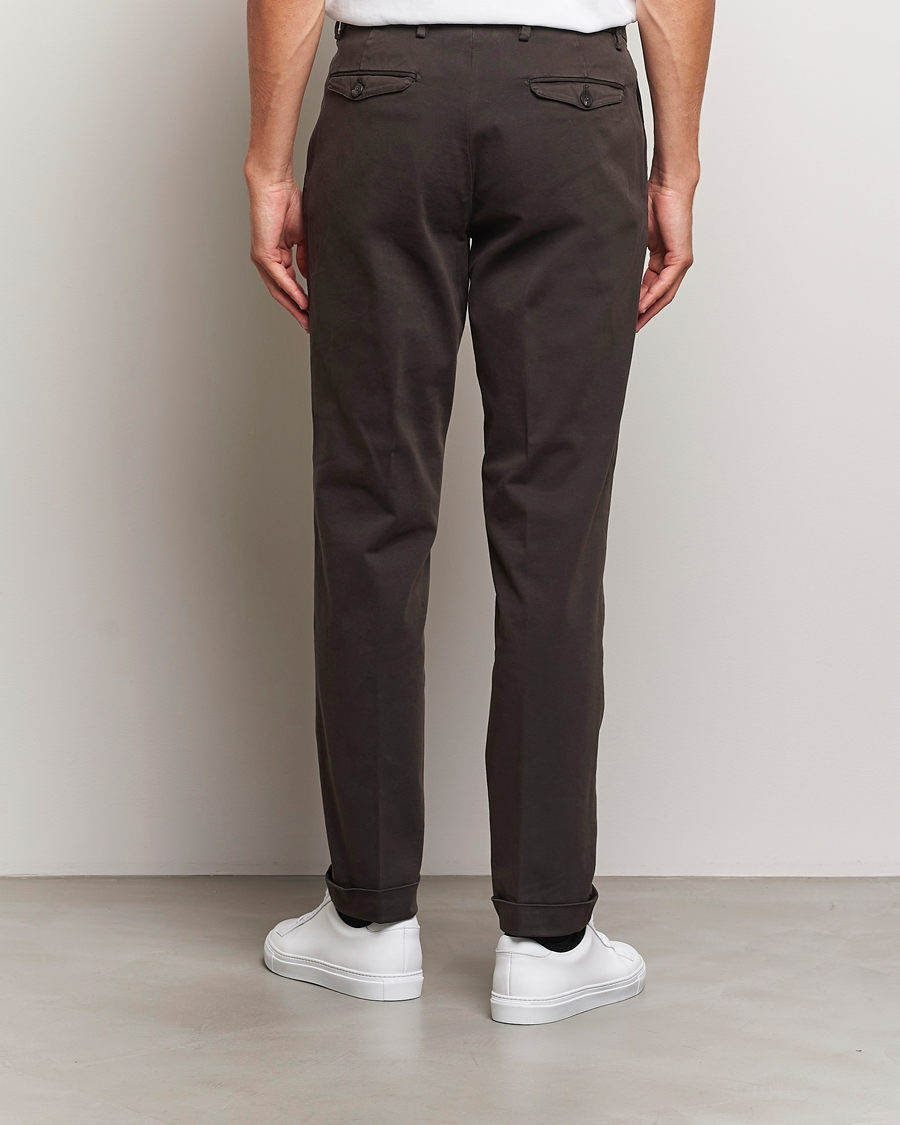 Herren | Hosen | Briglia 1949 | Easy Fit Pleated Cotton Stretch Chino Dark Brown