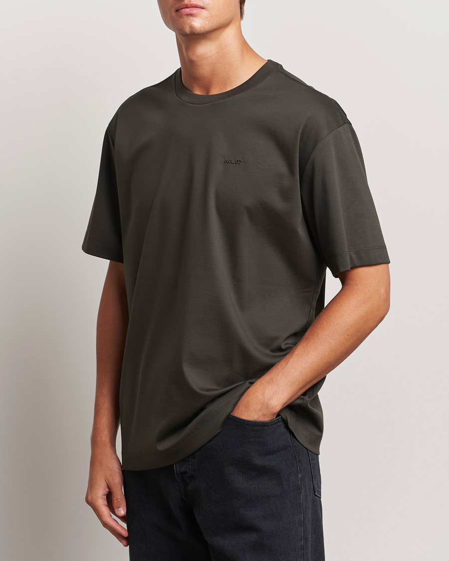 Herren | T-Shirts | NN07 | Nat Logo Mercerized Crew Neck T-Shirt Dark Army