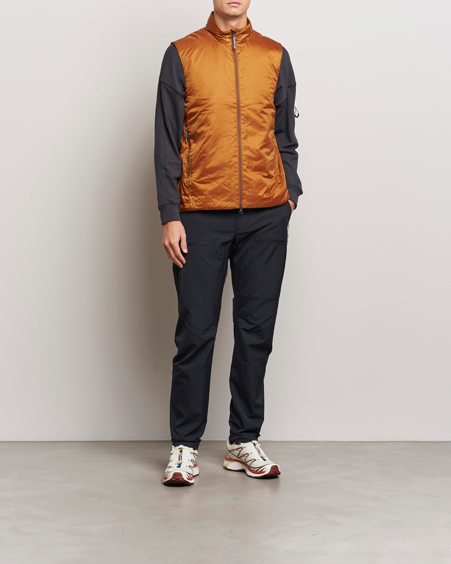 Herren | Jacken | Houdini | Dunfri Primaloft Padded Vest Rust Brown