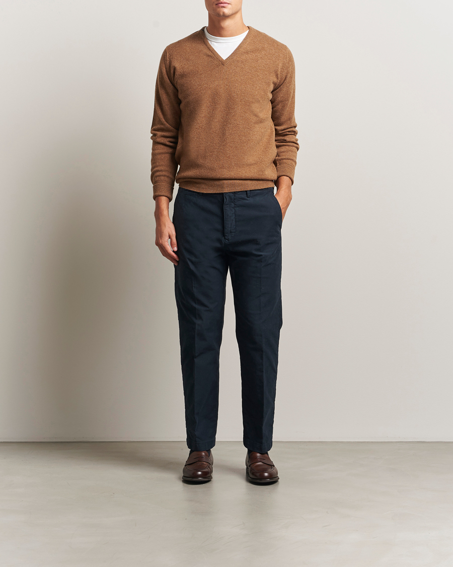 Herren | Pullover | William Lockie | Rob Lambswool V-Neck Savannah