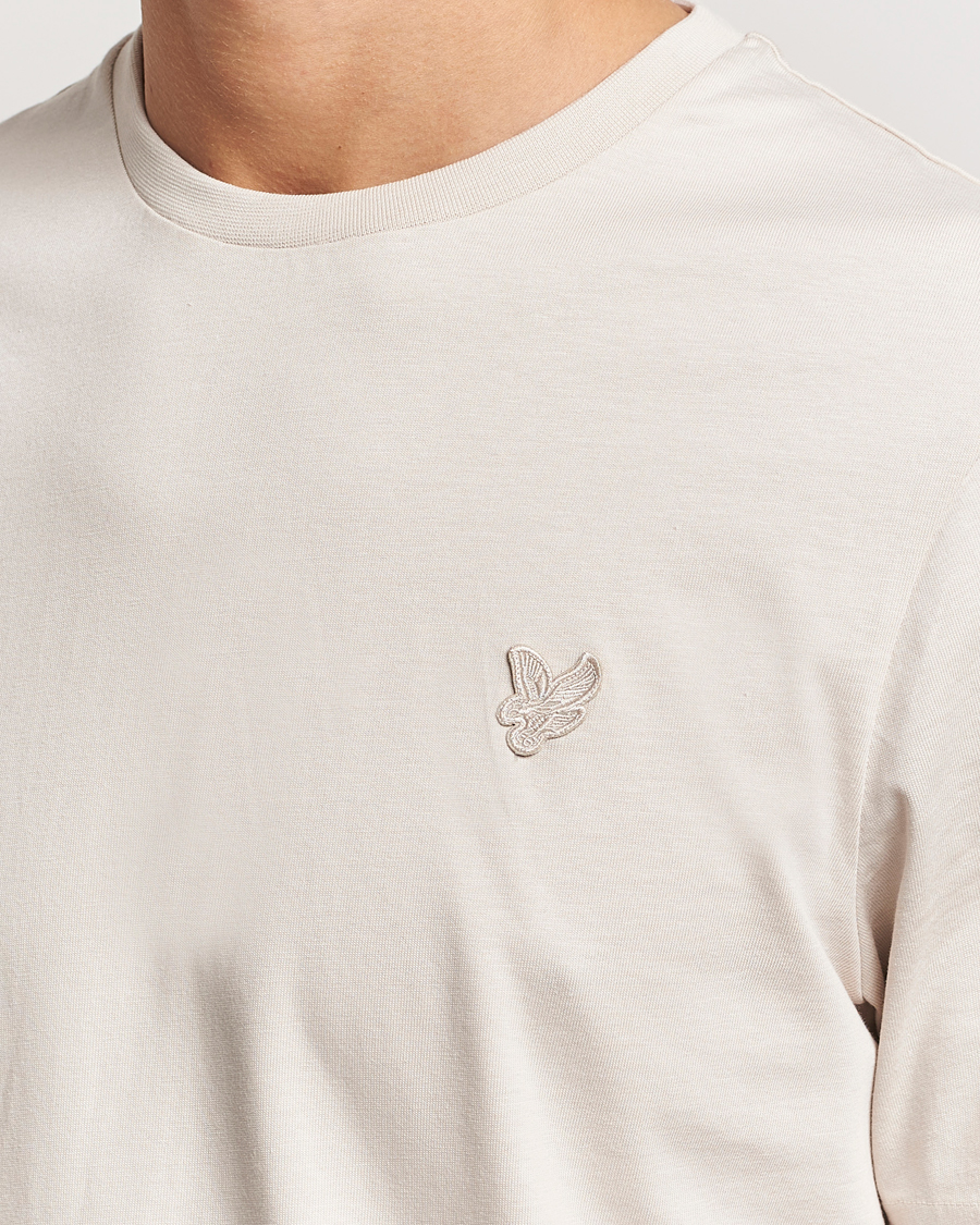 Herren | T-Shirts | Lyle & Scott | Tonal Eagle Crew Neck T-Shirt Cove
