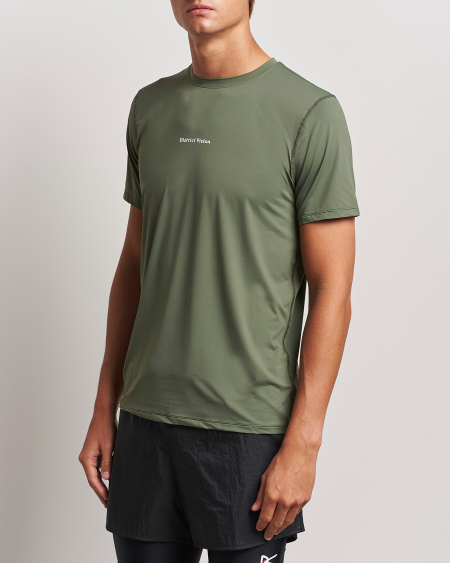 Herren | T-Shirts | District Vision | Ultralight Aloe Short Sleeve Sage