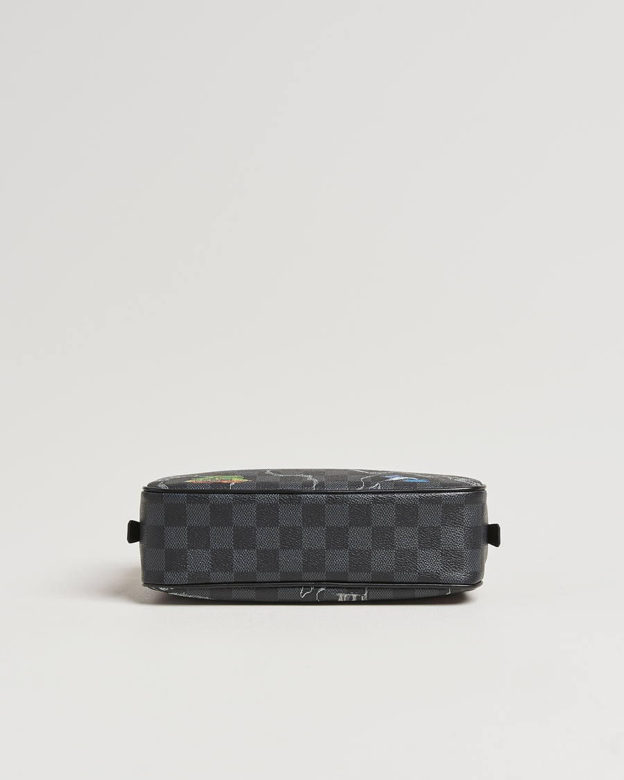 Herren | Louis Vuitton Pre-Owned Renaissance Trousse Toilette Bag | Louis Vuitton Pre-Owned | Renaissance Trousse Toilette Bag