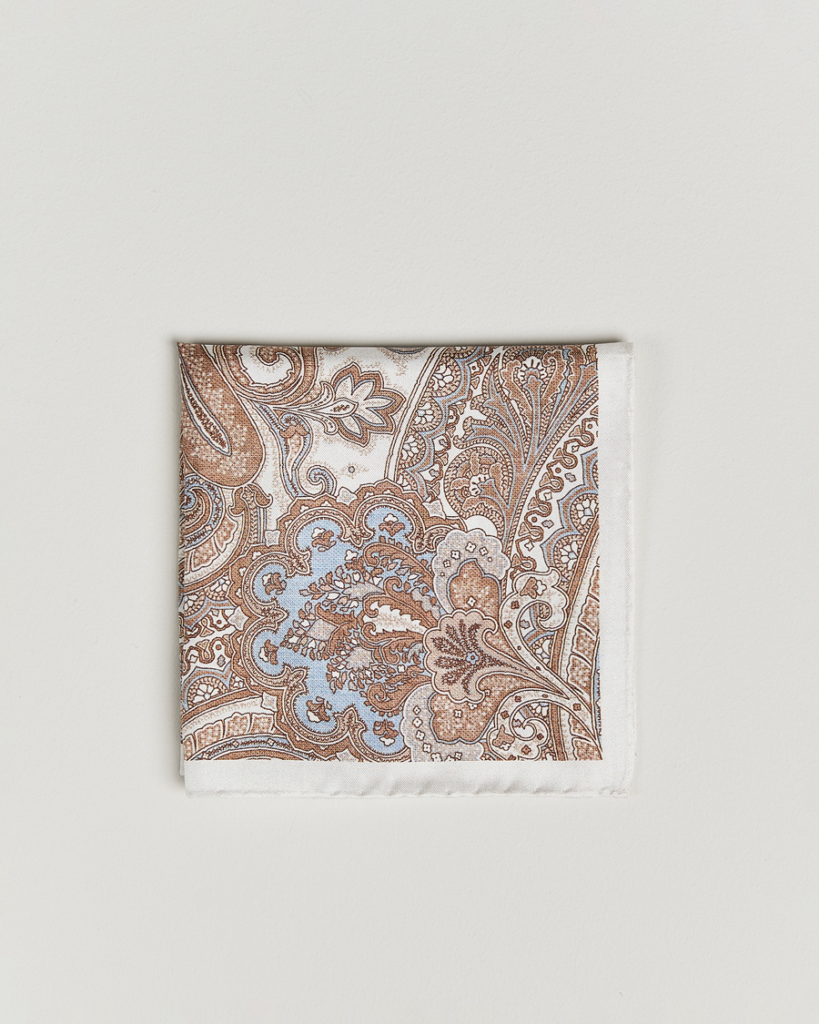 Herren | Amanda Christensen Silk Twill Large Paisley Pocket Square Cream | Amanda Christensen | Silk Twill Large Paisley Pocket Square Cream