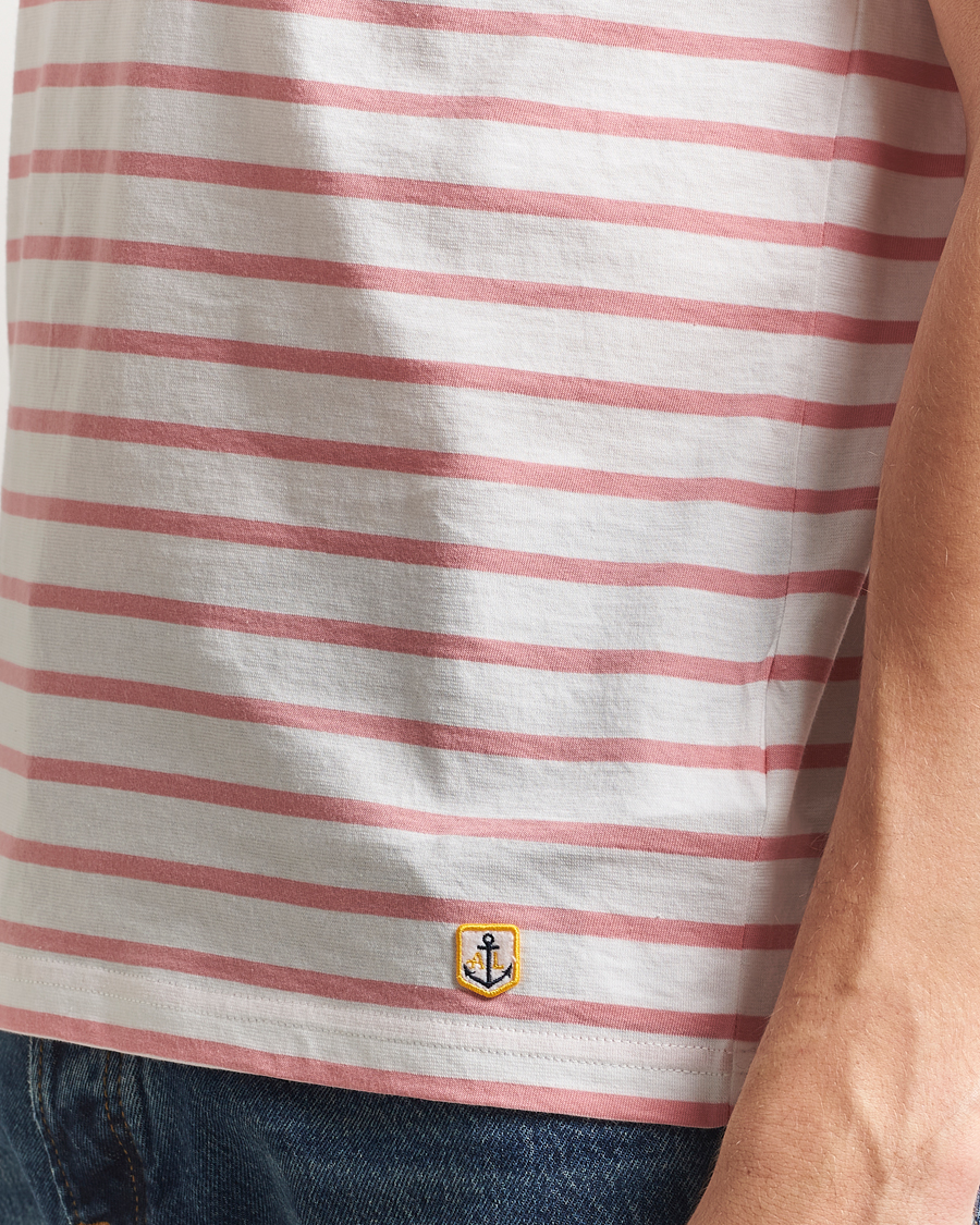 Herren | T-Shirts | Armor-lux | Hoëdic Boatneck Héritage Stripe T-shirt Milk/Bubblegum