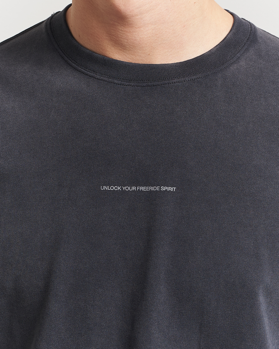 Herren | T-Shirts | Peak Performance | Graphic Long Sleeve T-Shirt Black