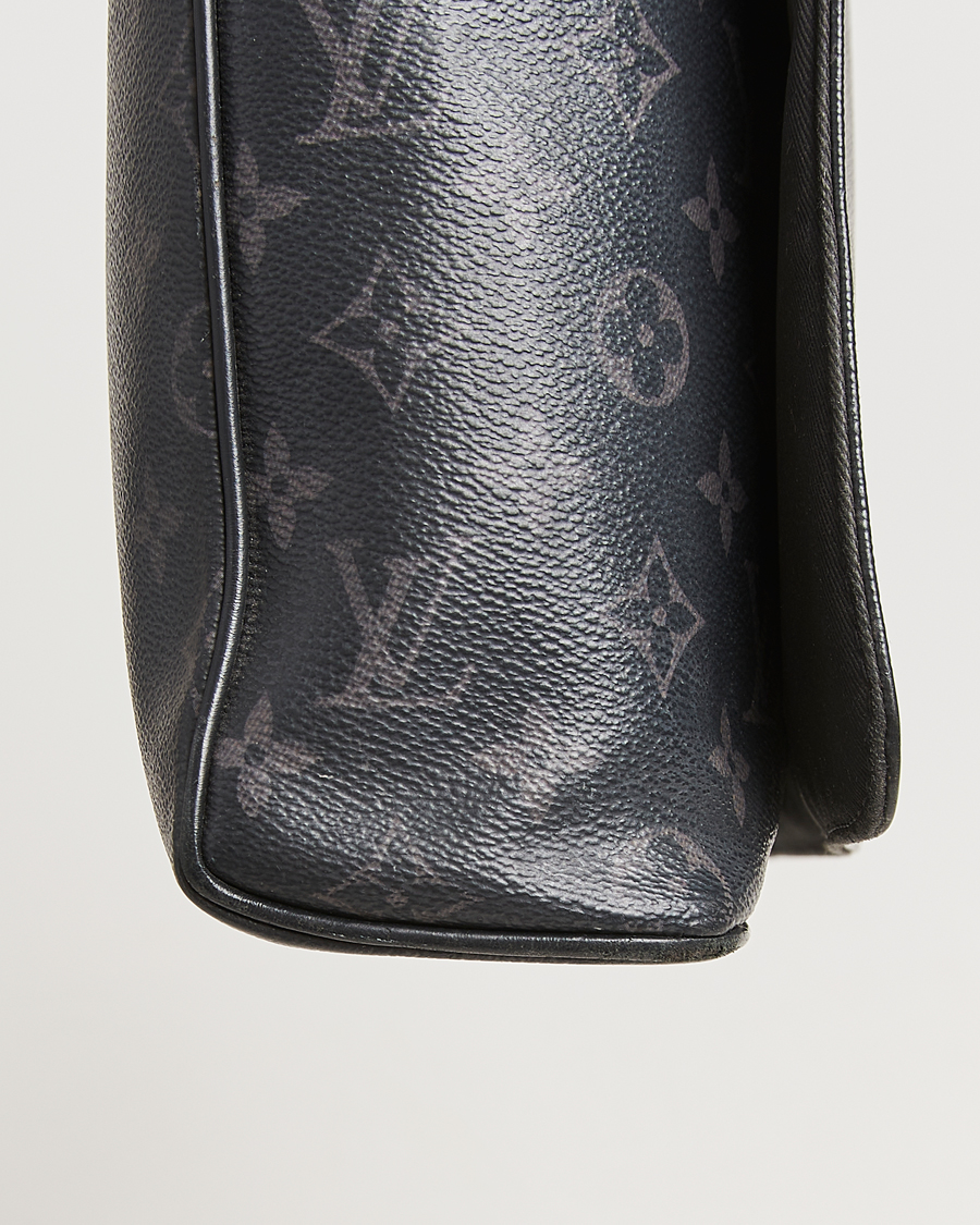 Herren | Louis Vuitton Pre-Owned District MM Bag Monogram Eclipse | Louis Vuitton Pre-Owned | District MM Bag Monogram Eclipse