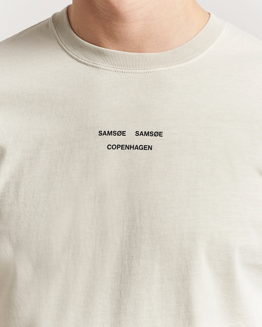 Herren | T-Shirts | Samsøe Samsøe | Marcus Center Logo T Crew Neck T-Shirt Moonstruck