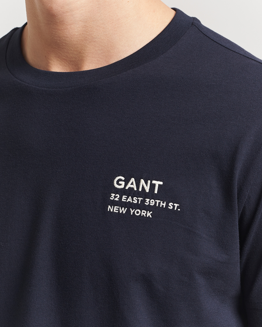 Herren | T-Shirts | GANT | Small Graphic Crew Neck T-Shirt Evening Blue