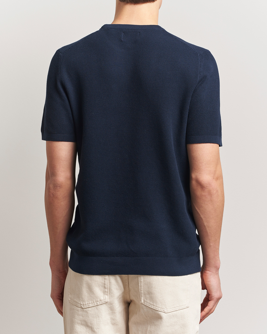 Herren | T-Shirts | GANT | Micro Textured Crew Neck T-shirt Evening Blue