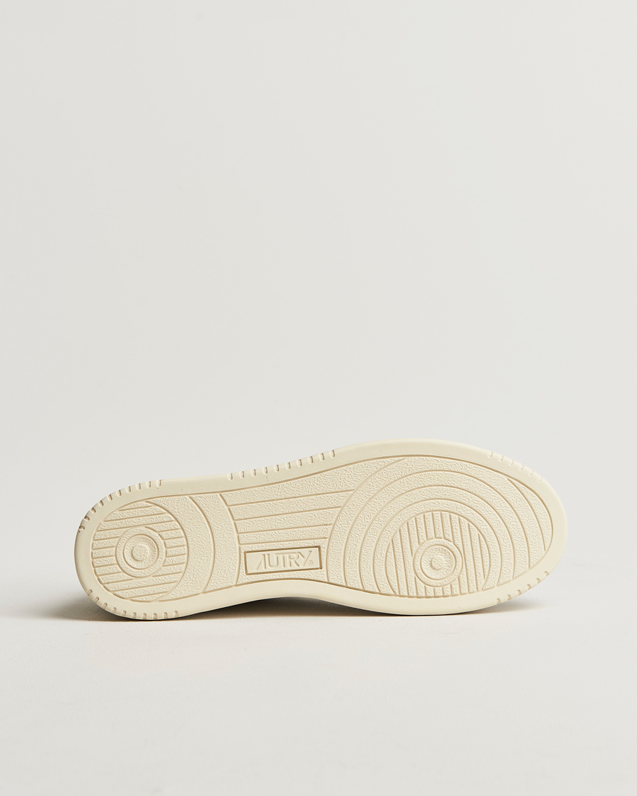 Herren | Autry Medalist Low Super Soft Goat Leather Sneaker White/Green | Autry | Medalist Low Super Soft Goat Leather Sneaker White/Green