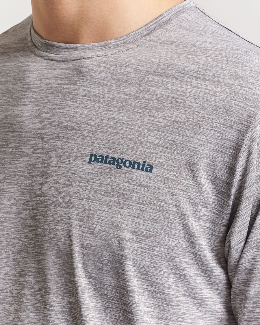 Herren | T-Shirts | Patagonia | Cap Cool Daily Graphic T-Shirt Waters Feather Grey