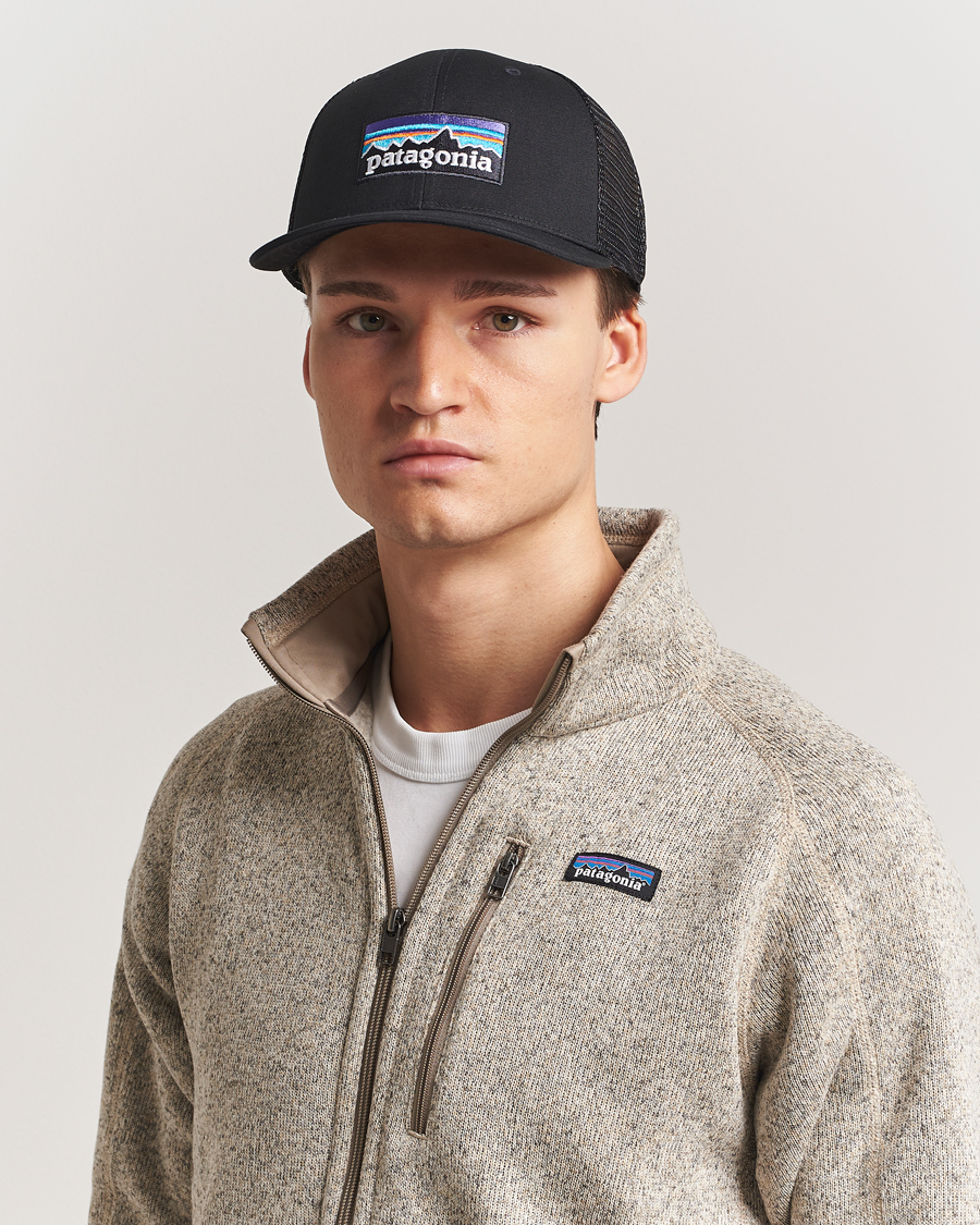 Herren | Patagonia P-6 Logo Trucker Hat Black | Patagonia | P-6 Logo Trucker Hat Black