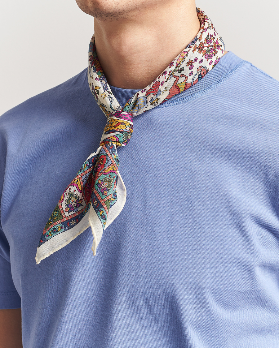 Herren | Drake's Floral Moghul Bandana Ecru/Navy/Magenta | Drake's | Floral Moghul Bandana Ecru/Navy/Magenta