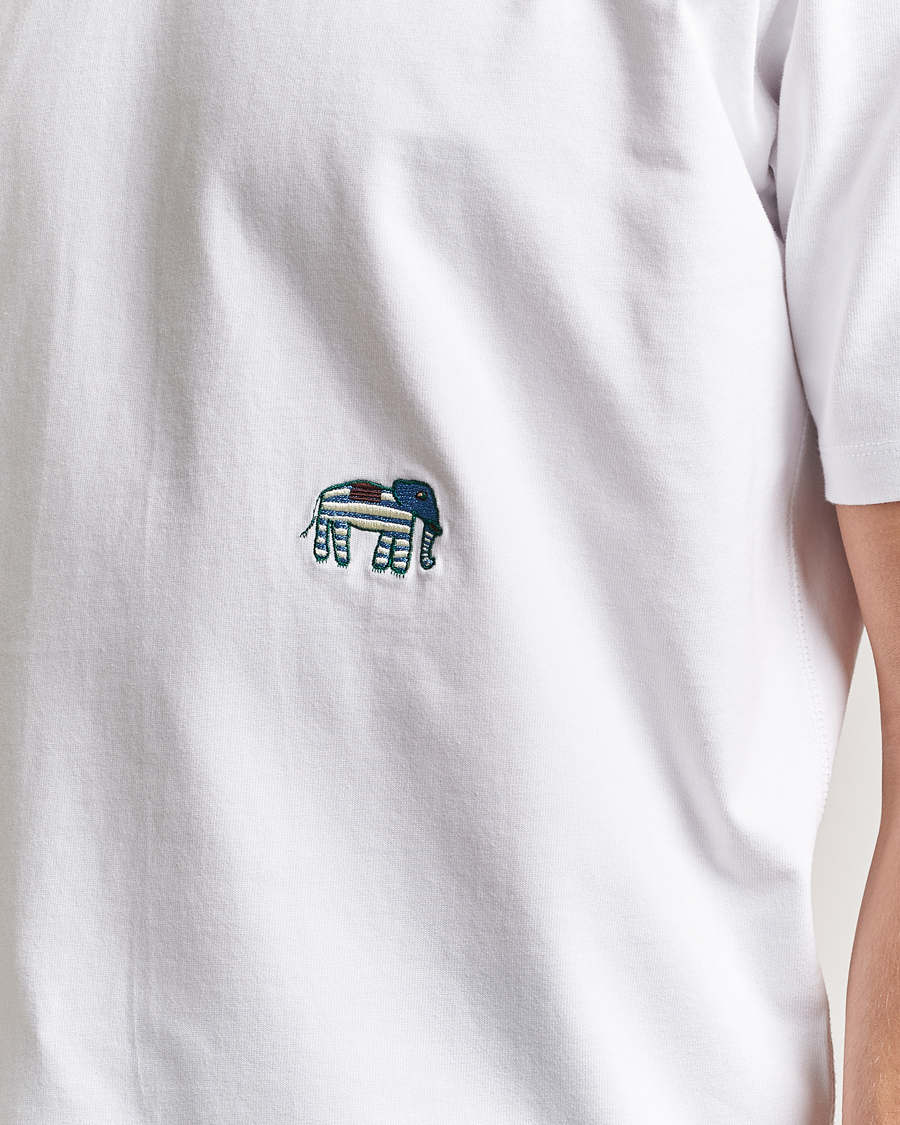 Herren | T-Shirts | Drake's | Elephant Graphic Print Hiking T-Shirt Ecru