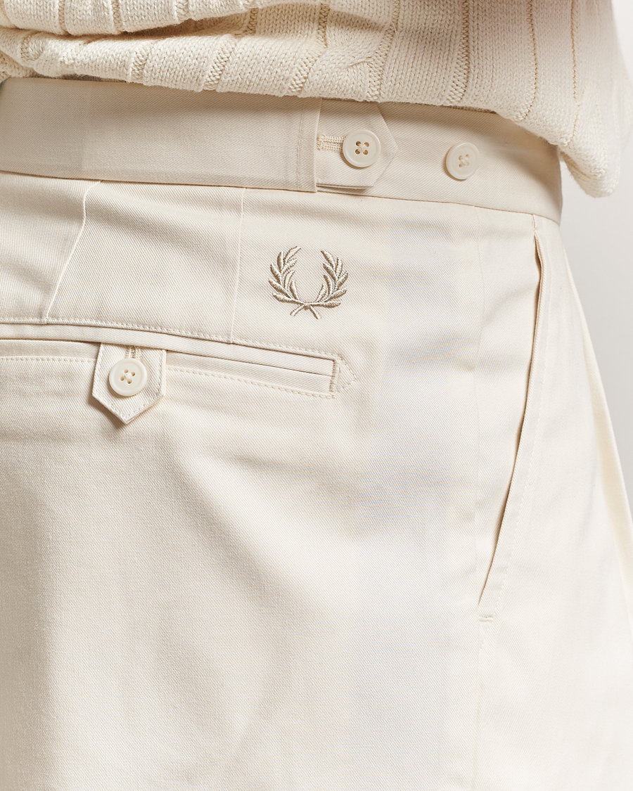 Herren | Shorts | Fred Perry | Twill Pleated Tennis Shorts Ecru