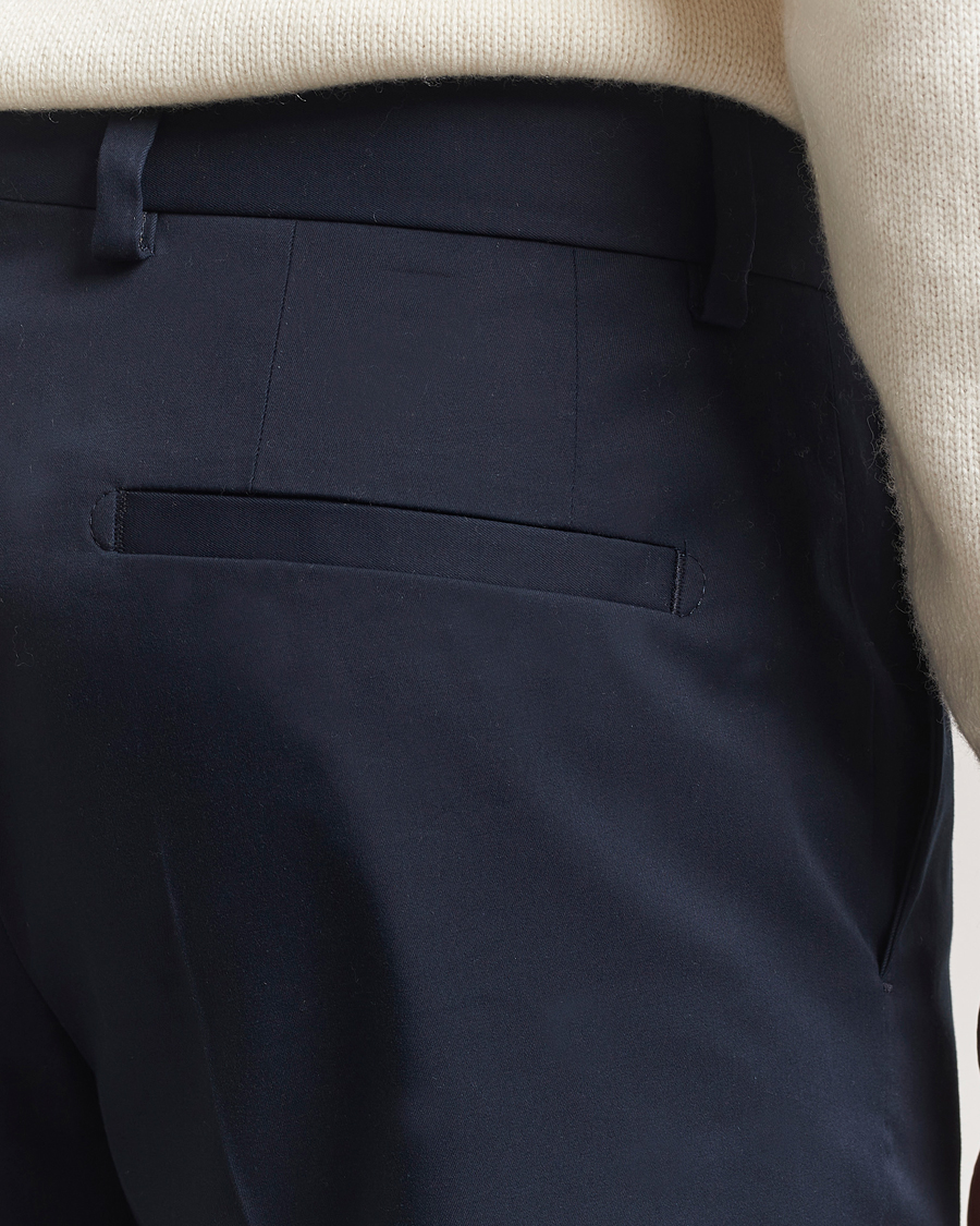 Herren | Shorts | BOSS CAMEL | Peet Cotton Pleated Shorts Dark Blue