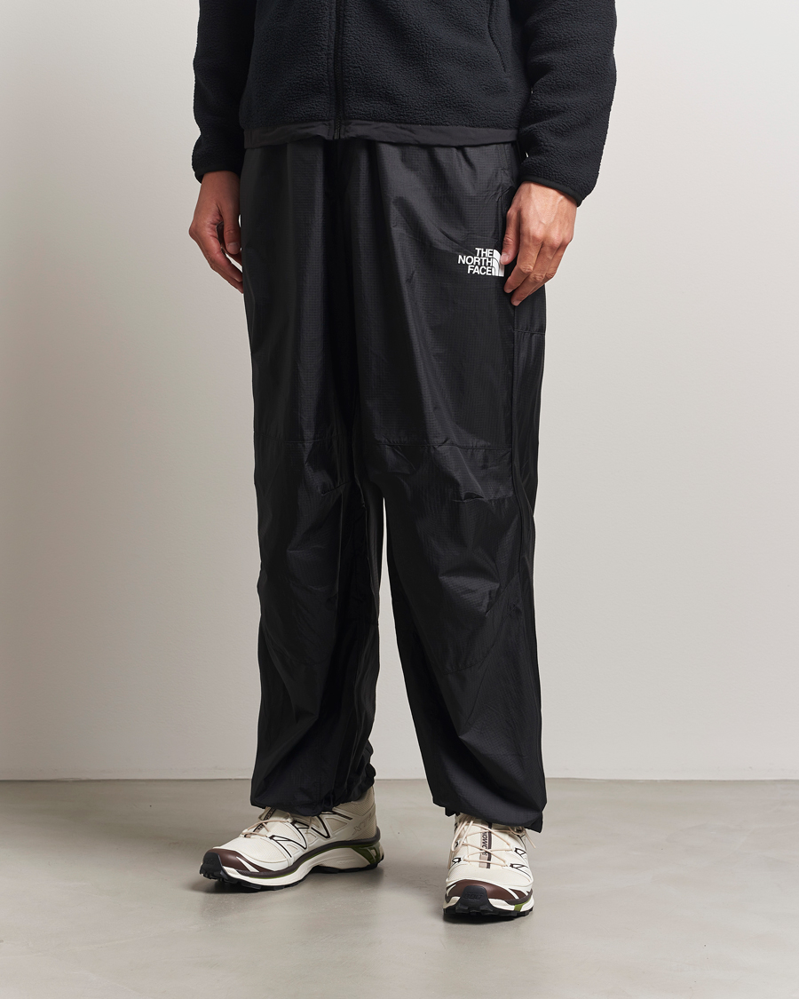 Herren | Hosen | The North Face | NSE Wind Track Pants Black