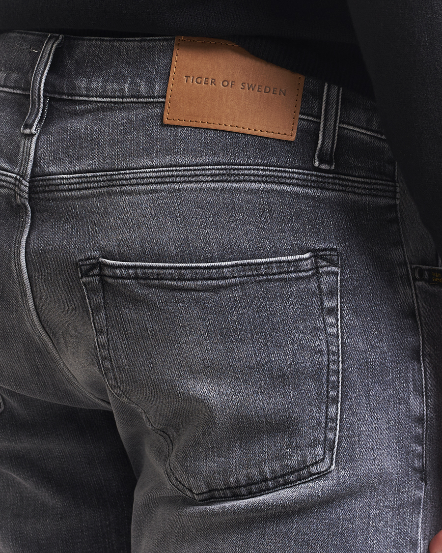 Herren | Jeans | Tiger of Sweden | Pistolero Stretch Cotton Jeans Washed Black