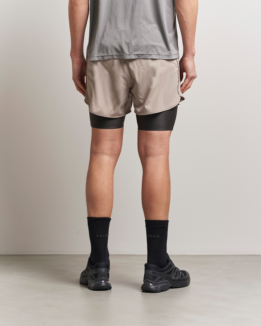 Herren | Shorts | District Vision | Layered Pocket Trail Shorts Khaki