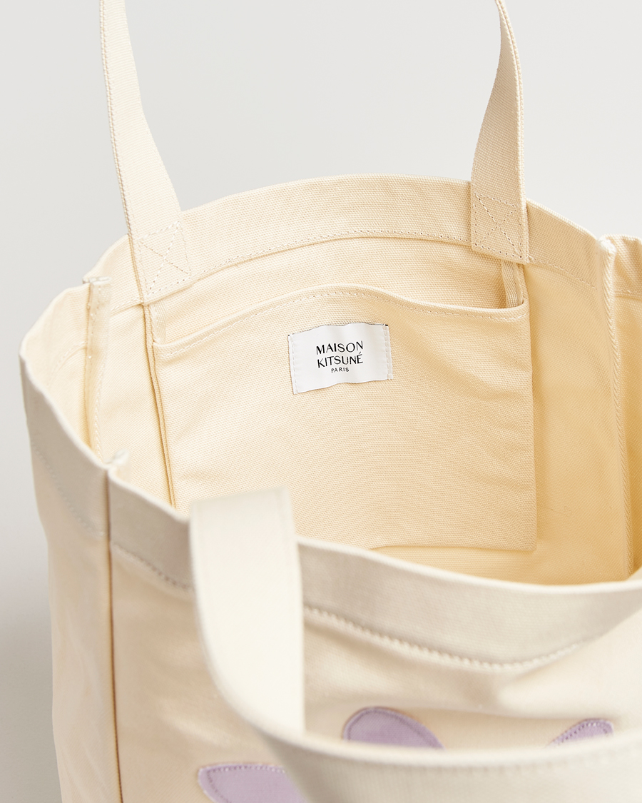 Herren | Maison Kitsuné Daisy Flower Tote Bag Rich Vanilla | Maison Kitsuné | Daisy Flower Tote Bag Rich Vanilla