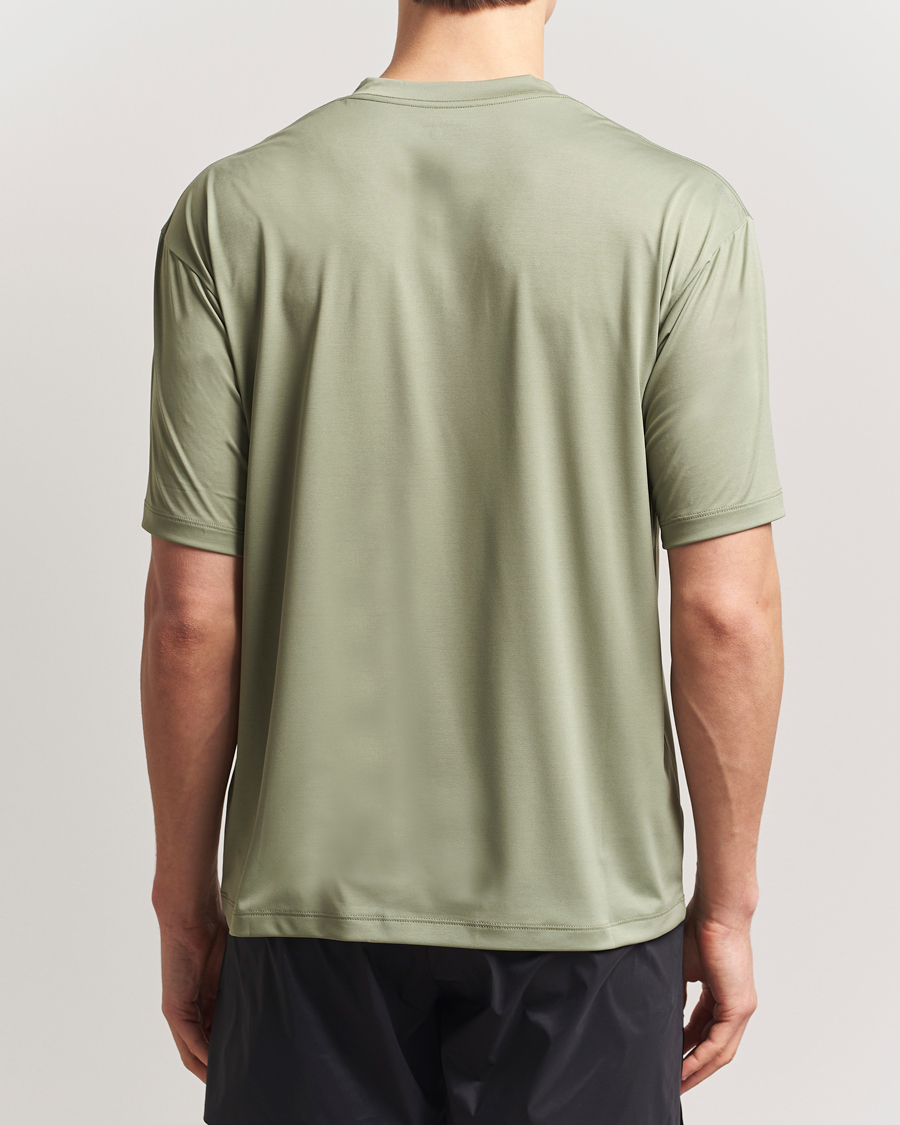 Herren | T-Shirts | Satisfy | AuraLite T-Shirt Oil Green