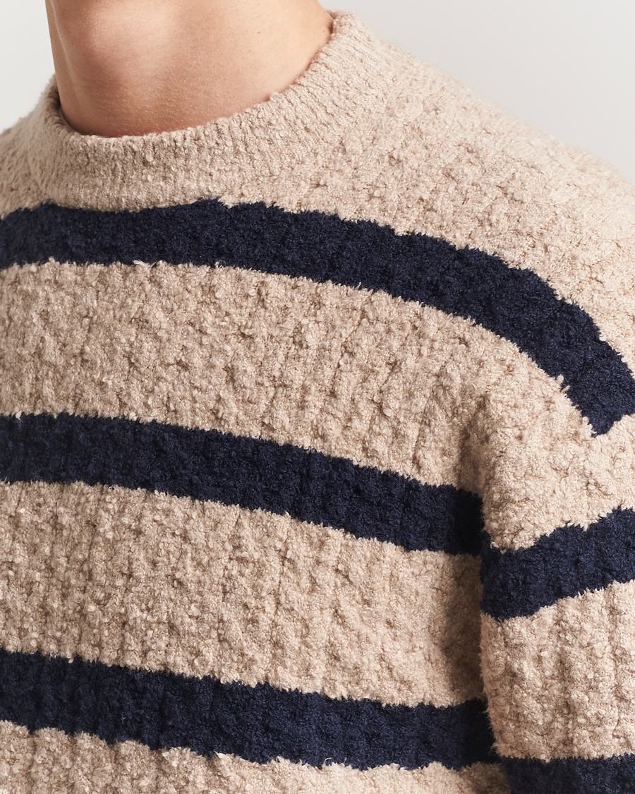 Herren | Pullover | Filippa K | Bouclé Knitted Striped Sweater Light Khaki/Navy