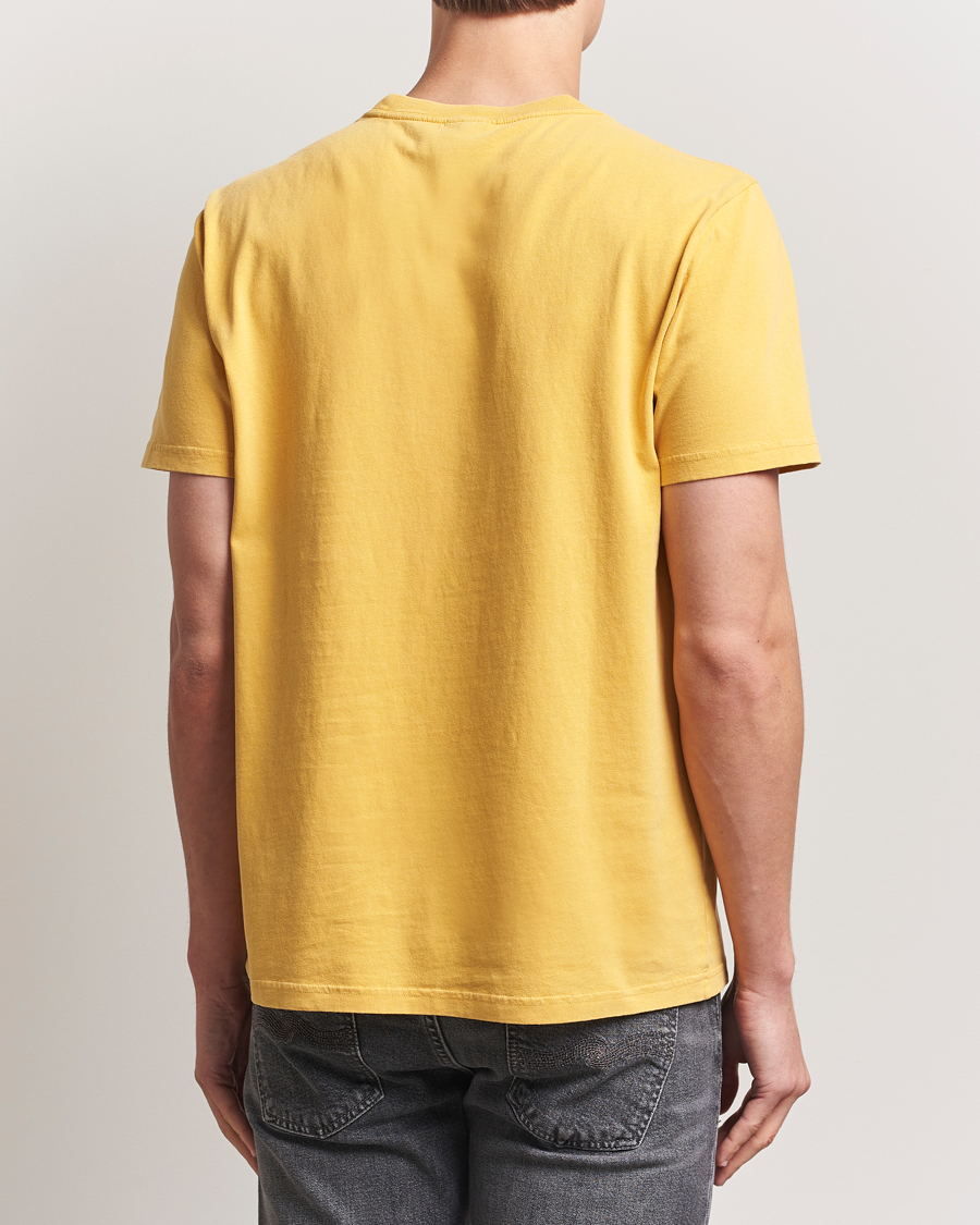 Herren | T-Shirts | Nudie Jeans | Roy Unlucky T-Shirt Yellow