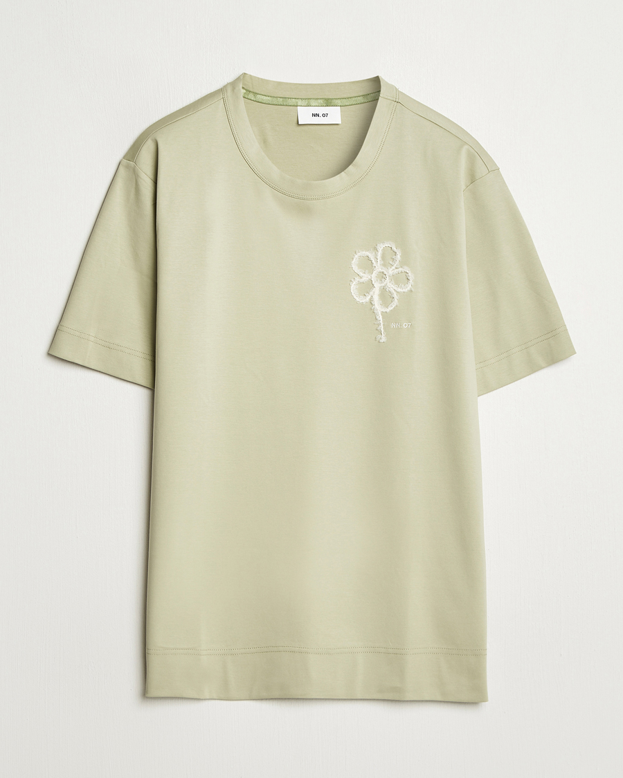 Herren | T-Shirts | NN07 | Pedro Embroidered Flower T-Shirt Sage Green