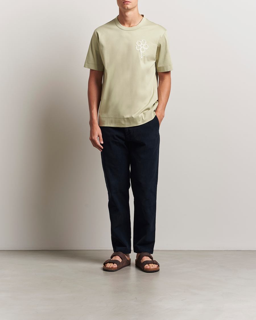 Herren | T-Shirts | NN07 | Pedro Embroidered Flower T-Shirt Sage Green