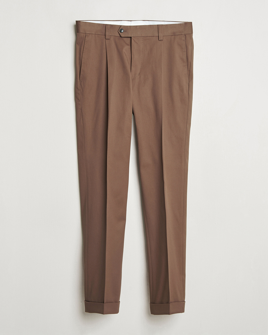 Herren | Hosen | Tiger of Sweden | Tenuta Pleated Cotton Trousers Warm Brown
