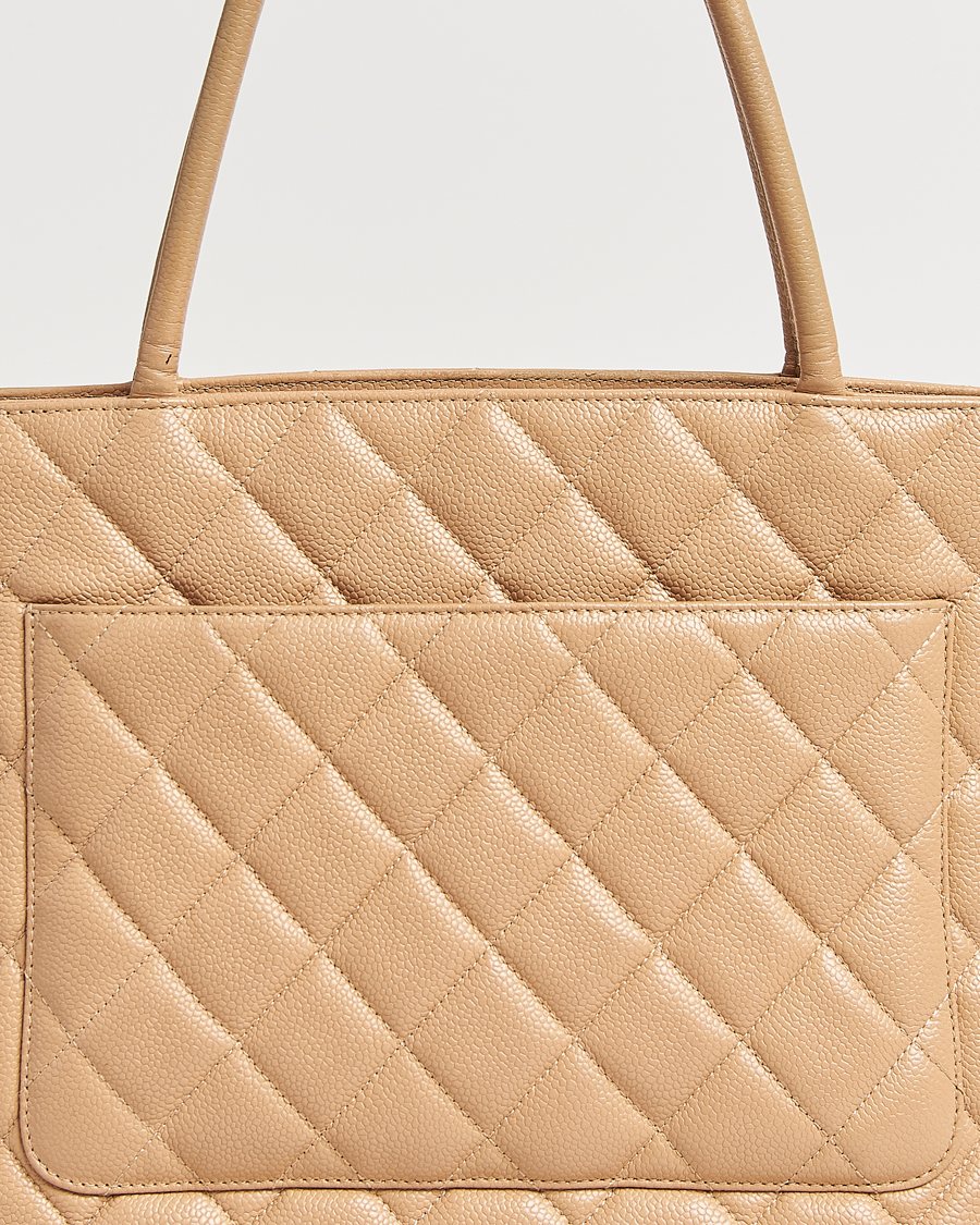 Herren | Chanel Pre-Owned Medallion Tote Bag Caviar Beige | Chanel Pre-Owned | Medallion Tote Bag Caviar Beige