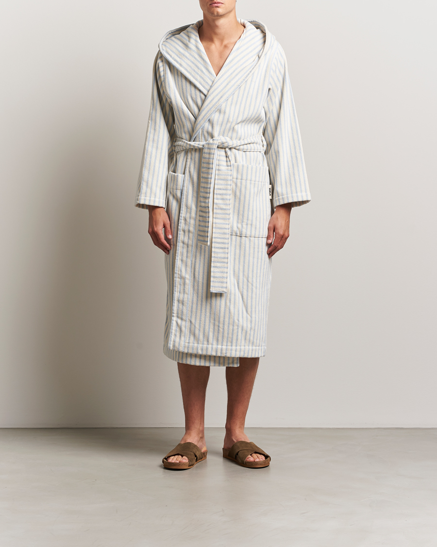 Herren | Schlafanzüge & Bademäntel | Tekla | Organic Terry Hooded Bathrobe Soft Blue Stripes