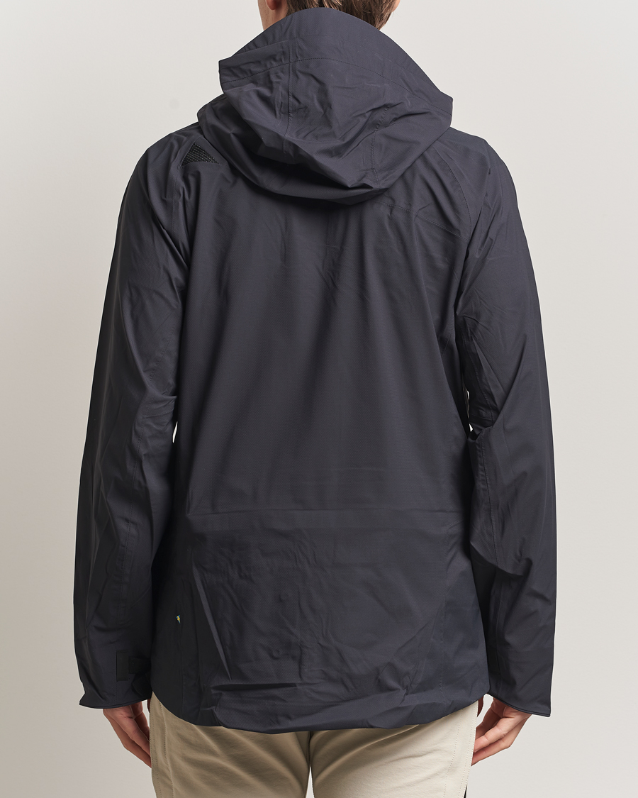 Herren | Jacken | Klättermusen | Svalinn Hood Jacket Black