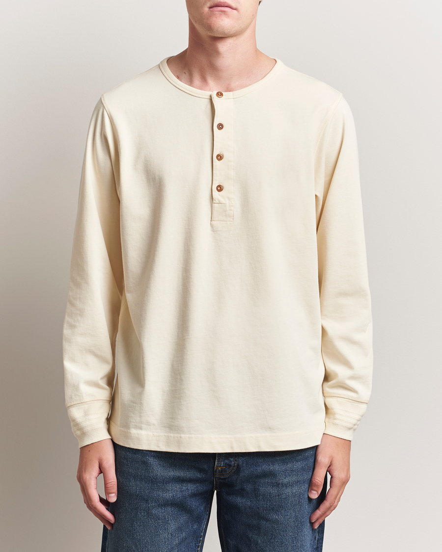 Herren | T-Shirts | Nudie Jeans | Long Sleeved Henley Ecru