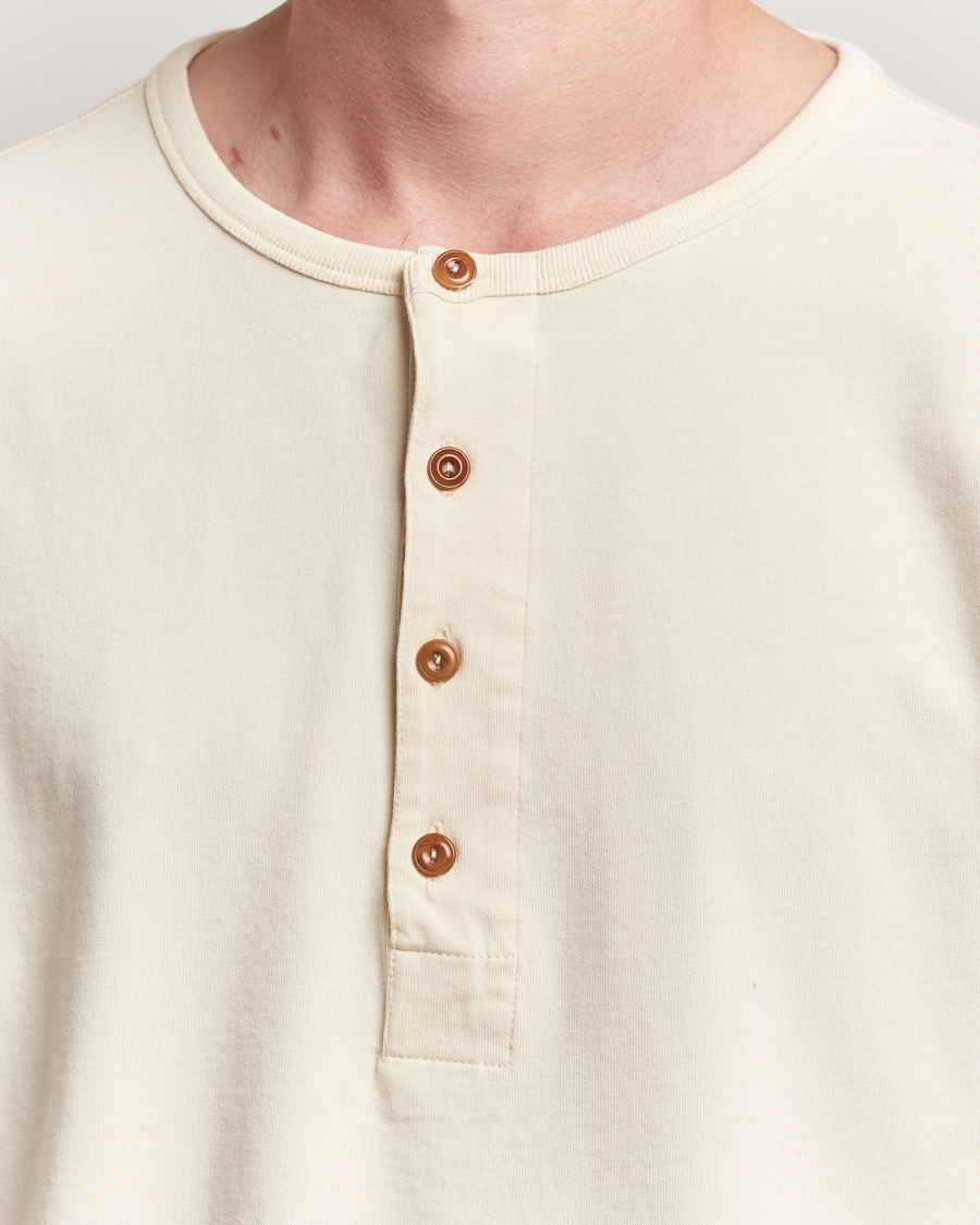 Herren | T-Shirts | Nudie Jeans | Long Sleeved Henley Ecru