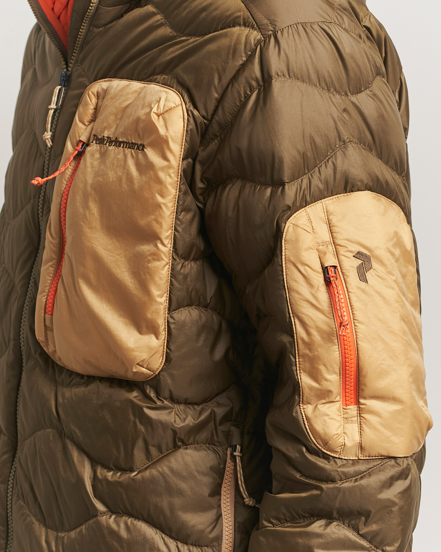 Herren | Jacken | Peak Performance | Helium Utility Down Hooded Jacket Meadow Moss/Sierra Sand
