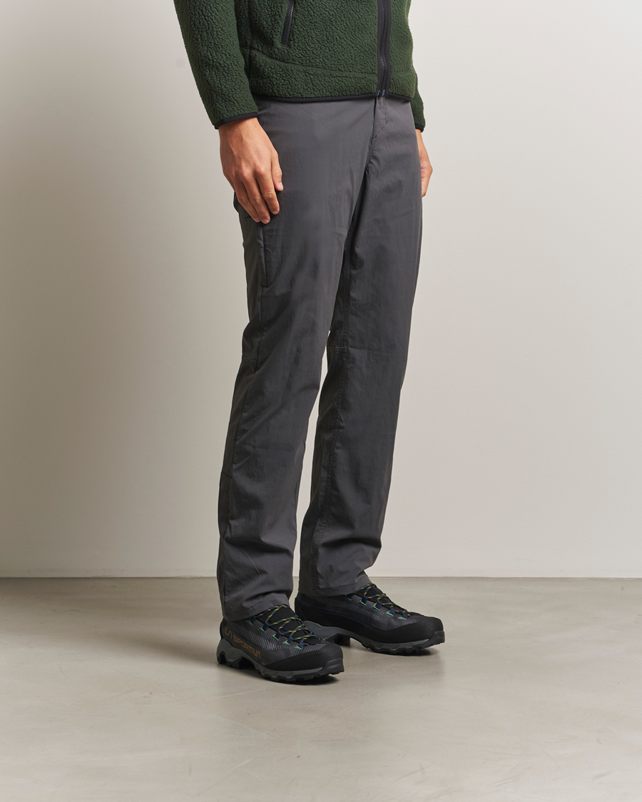 Herren | Boots | La Sportiva | Aequilibrium GTX Hiking Boots Carbon/Jungle