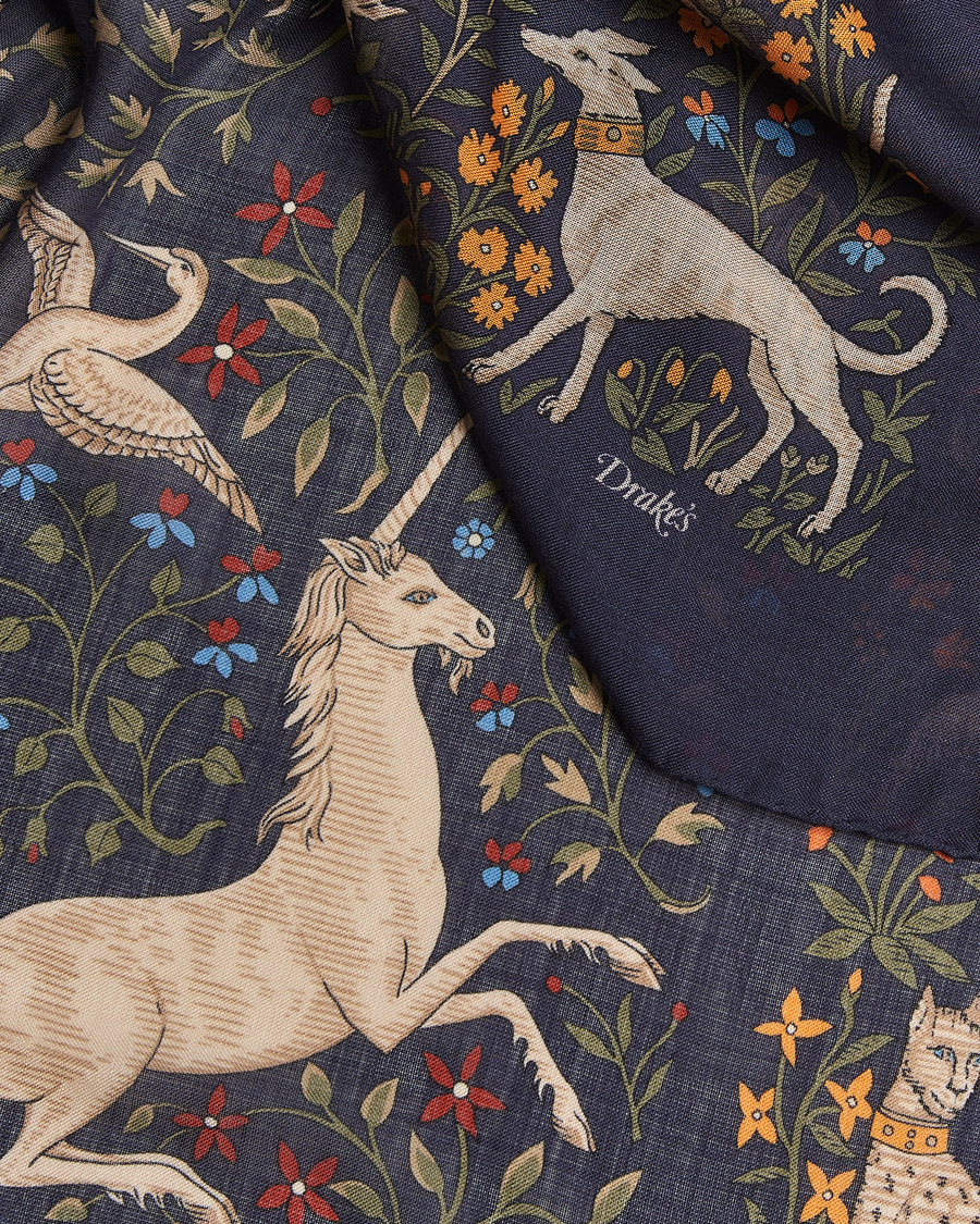Herren | Drake's Unicorn Garden Wool/Silk Scarf Navy | Drake's | Unicorn Garden Wool/Silk Scarf Navy