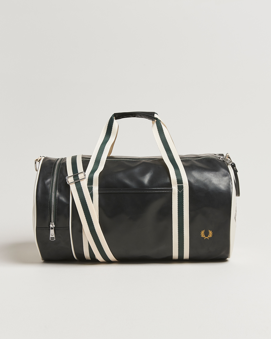 Herren | Fred Perry Classic Barrel Bag Night Green/Ecru | Fred Perry | Classic Barrel Bag Night Green/Ecru