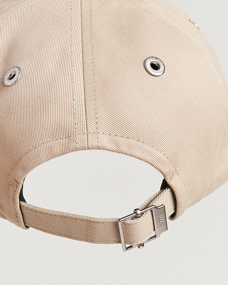 Herren | AMI Black Heart Logo Cap Cafe Creme | AMI | Black Heart Logo Cap Cafe Creme