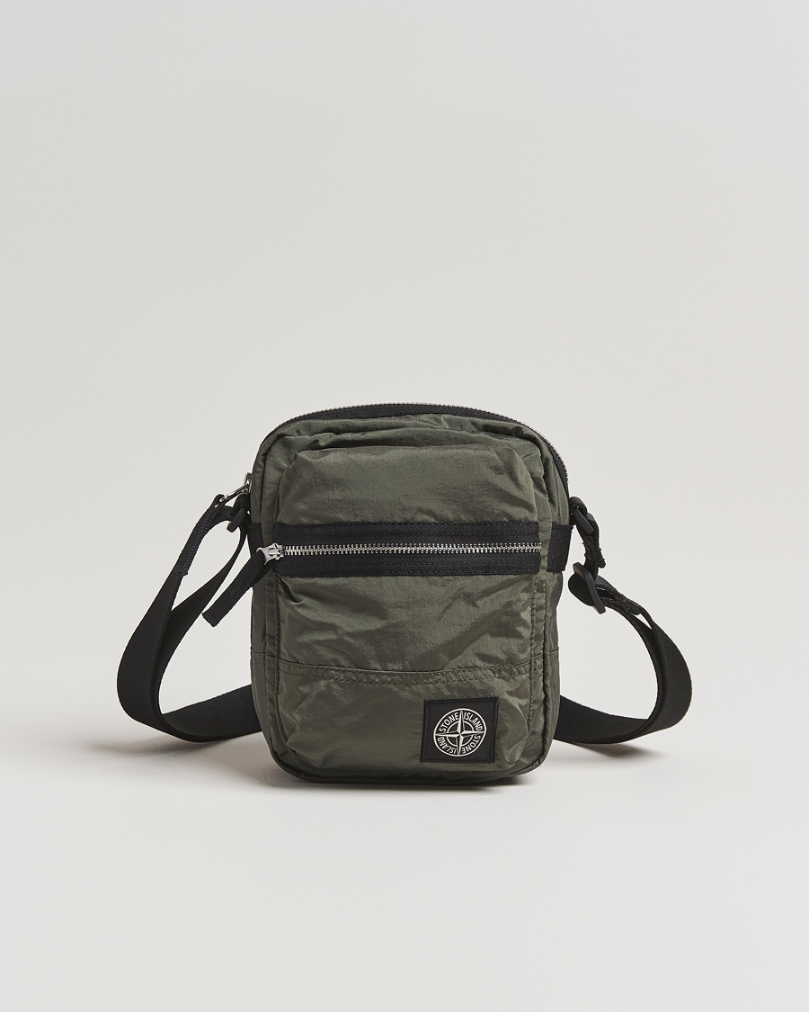 Herren | Stone Island Nylon Metal Shoulder Pouch Musk | Stone Island | Nylon Metal Shoulder Pouch Musk