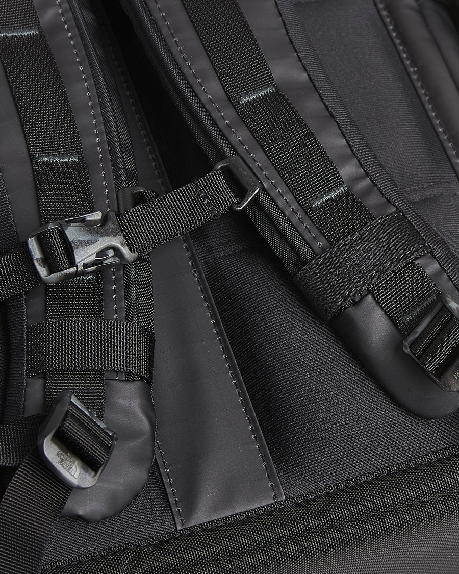 Herren | The North Face Base Camp Voyager Daypack Black | The North Face | Base Camp Voyager Daypack Black