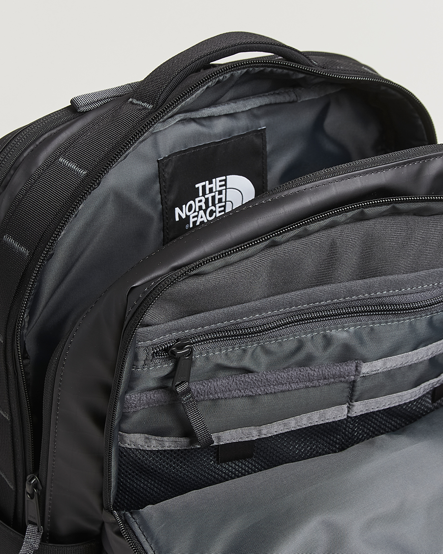 Herren | The North Face Base Camp Voyager Daypack Black | The North Face | Base Camp Voyager Daypack Black