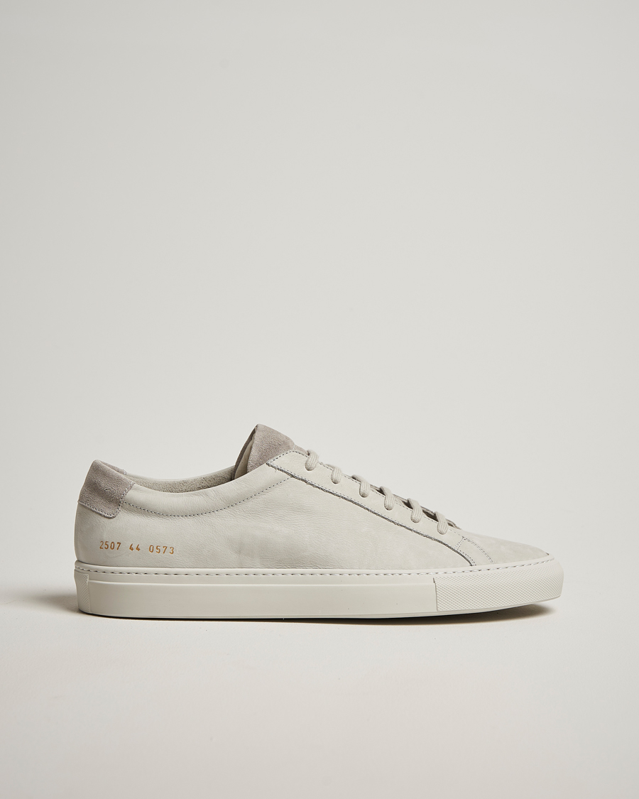 Herren | Common Projects Original Achilles Nubuck Sneaker Light Grey | Common Projects | Original Achilles Nubuck Sneaker Light Grey