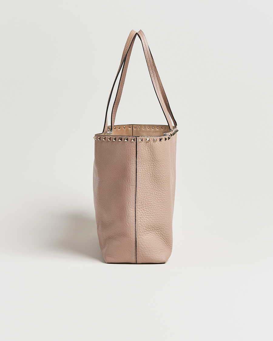 Herren | Valentino Pre-Owned Medium Rockstud Tote Bag Poudre | Valentino Pre-Owned | Medium Rockstud Tote Bag Poudre