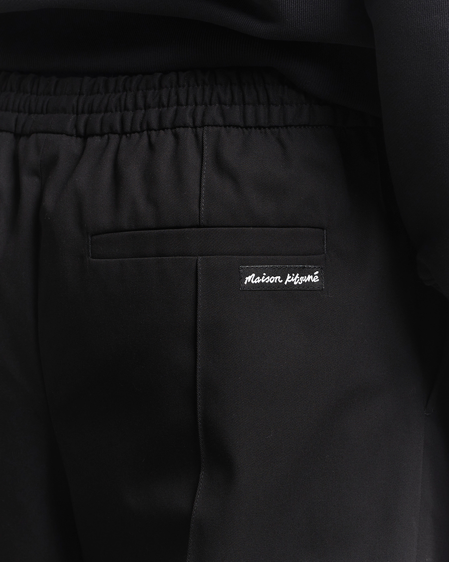 Herren | Hosen | Maison Kitsuné | Cotton Twill Pleated Drawstring Trousers Black